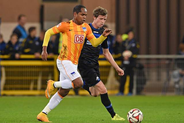 上海男篮官宣续约刘铮 上赛季荣膺本土抢断王