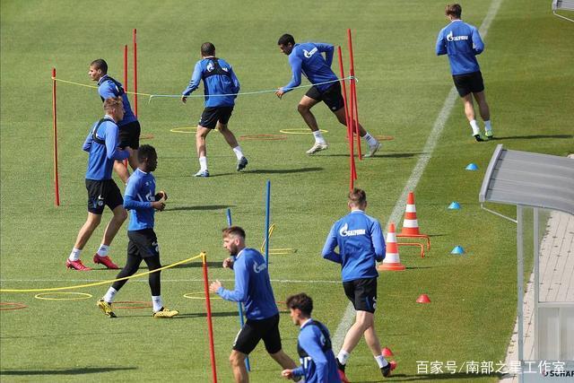 亚沙会开赛 沙滩手球中国队一胜一负